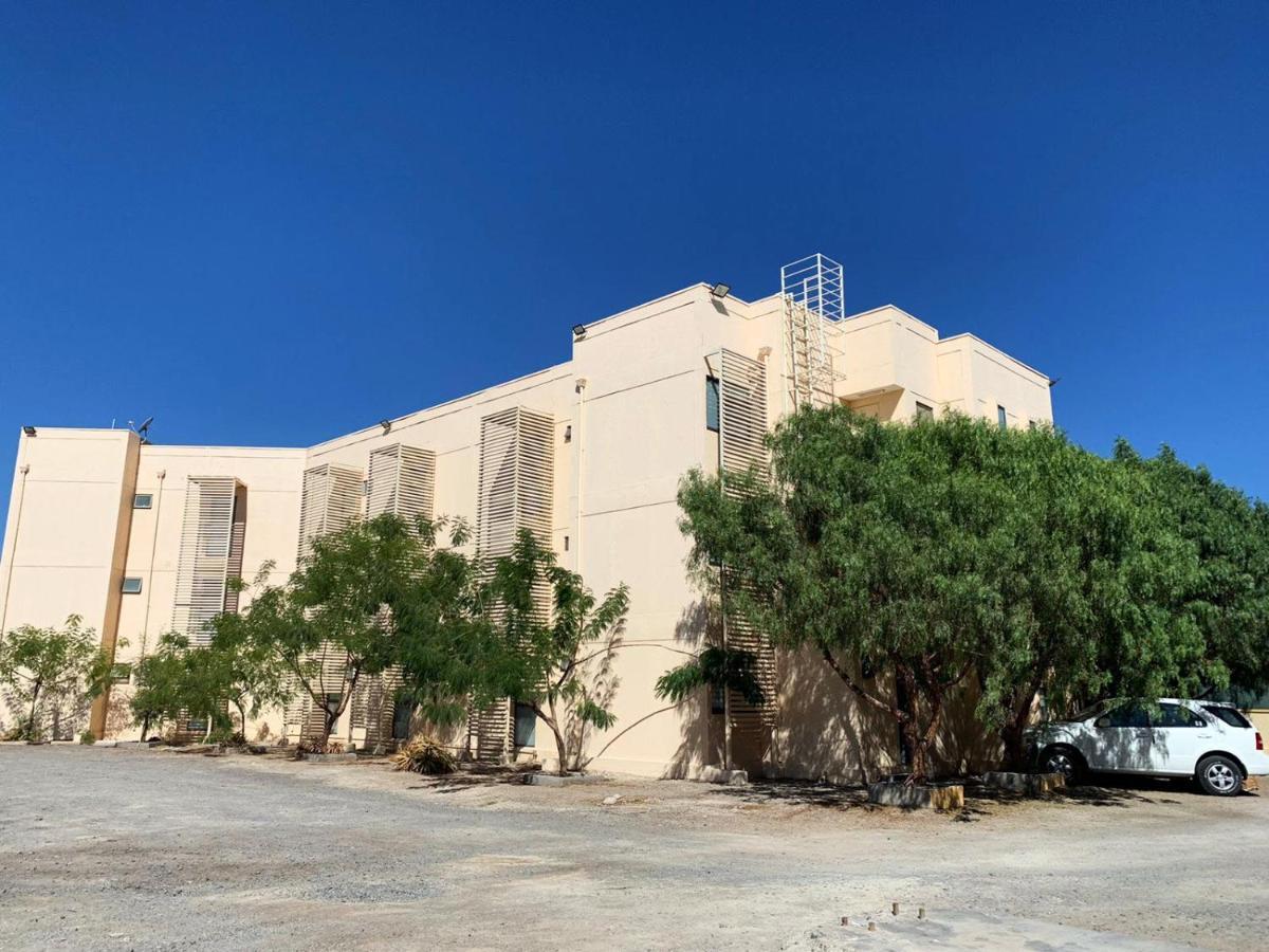 Juku Hostal كالاما المظهر الخارجي الصورة