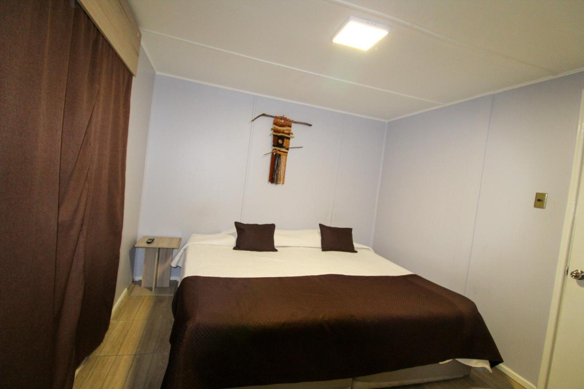 Juku Hostal كالاما المظهر الخارجي الصورة
