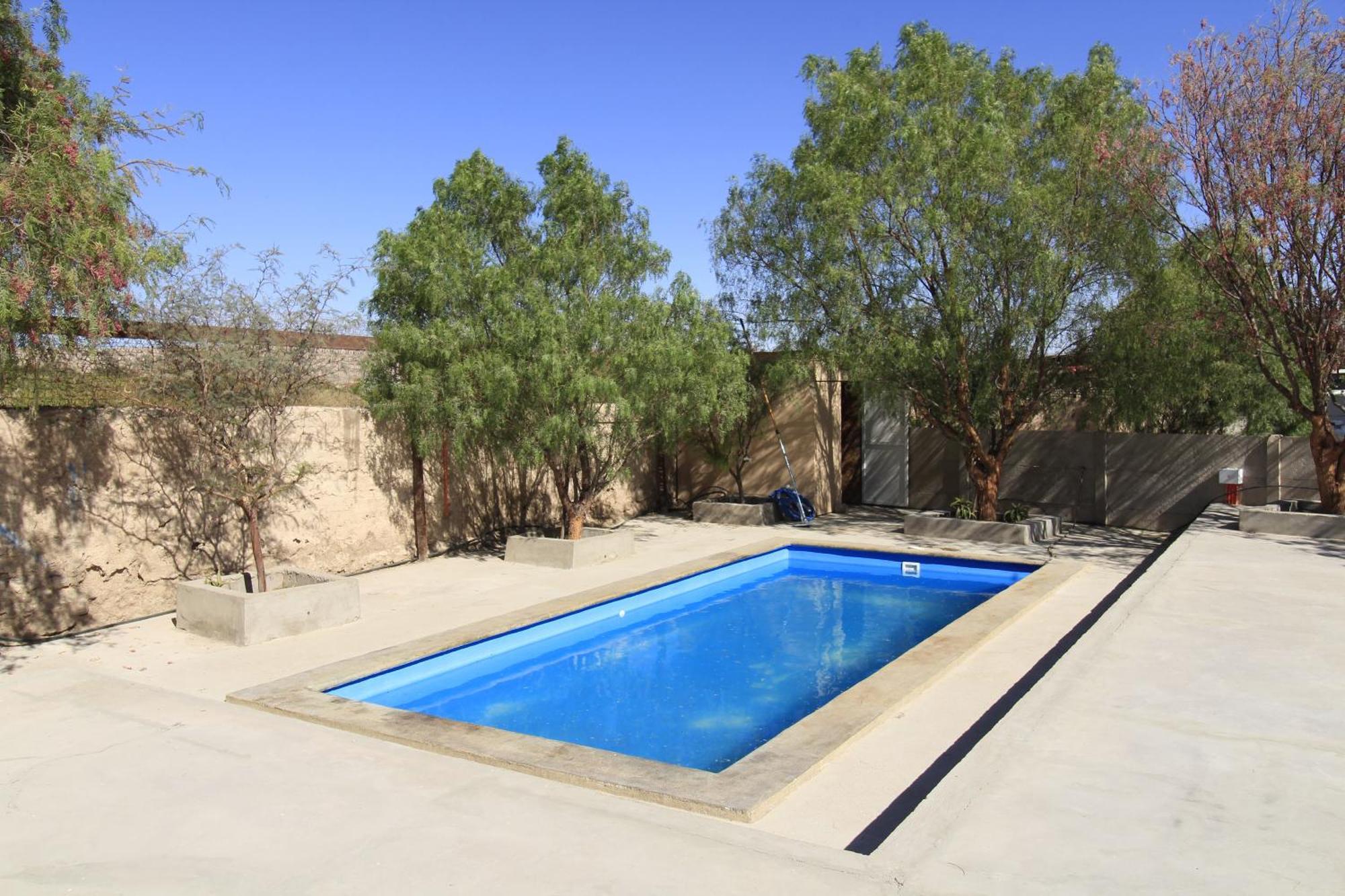 Juku Hostal كالاما المظهر الخارجي الصورة