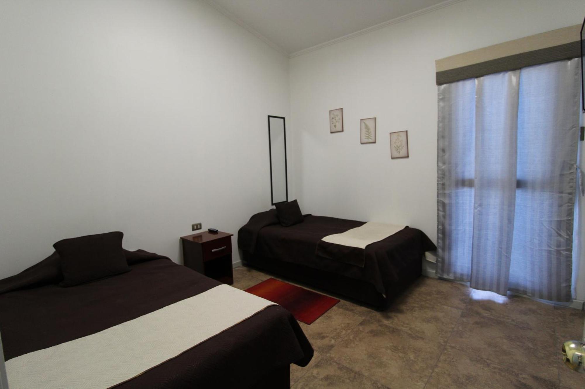 Juku Hostal كالاما المظهر الخارجي الصورة