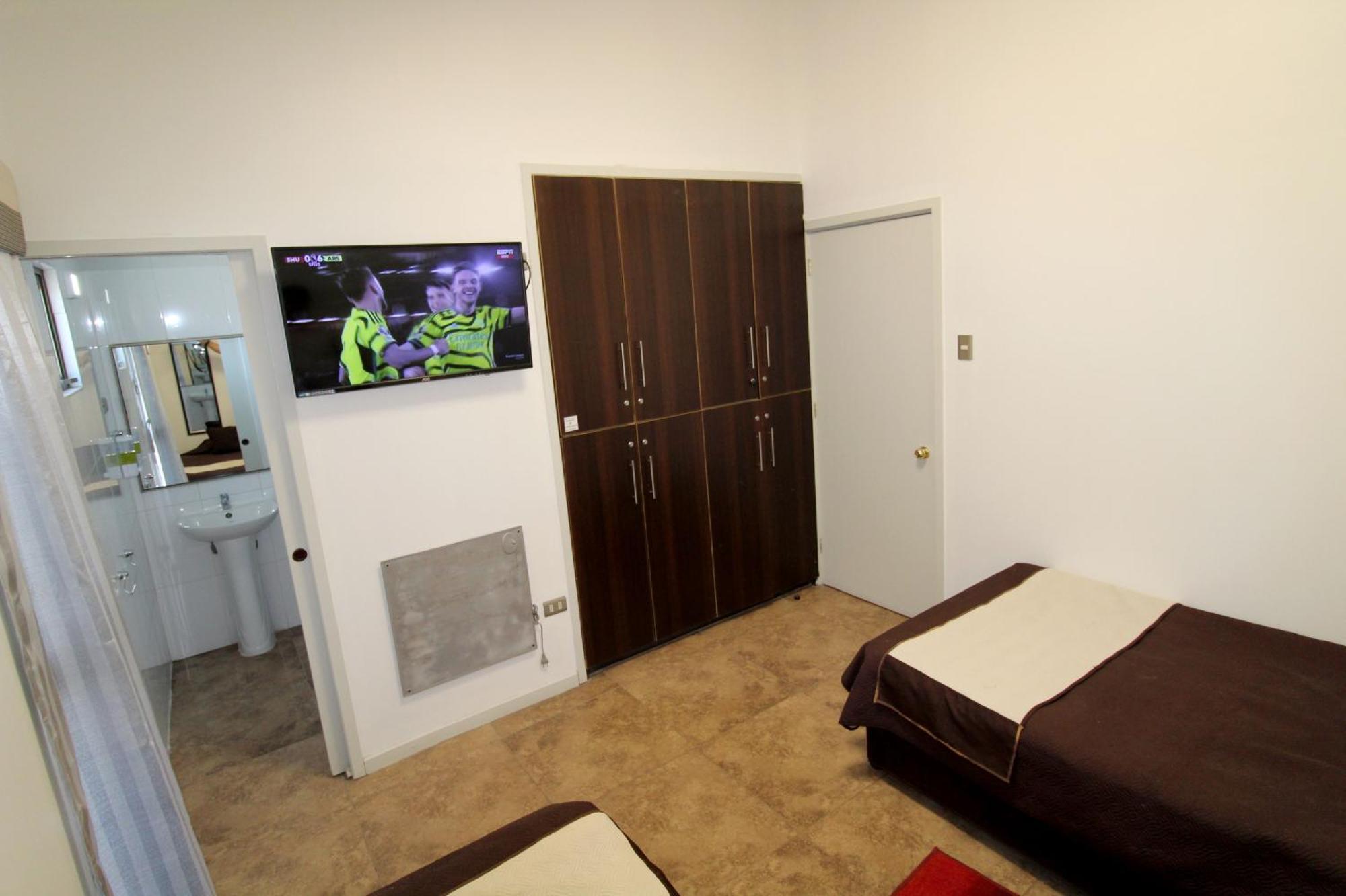 Juku Hostal كالاما المظهر الخارجي الصورة
