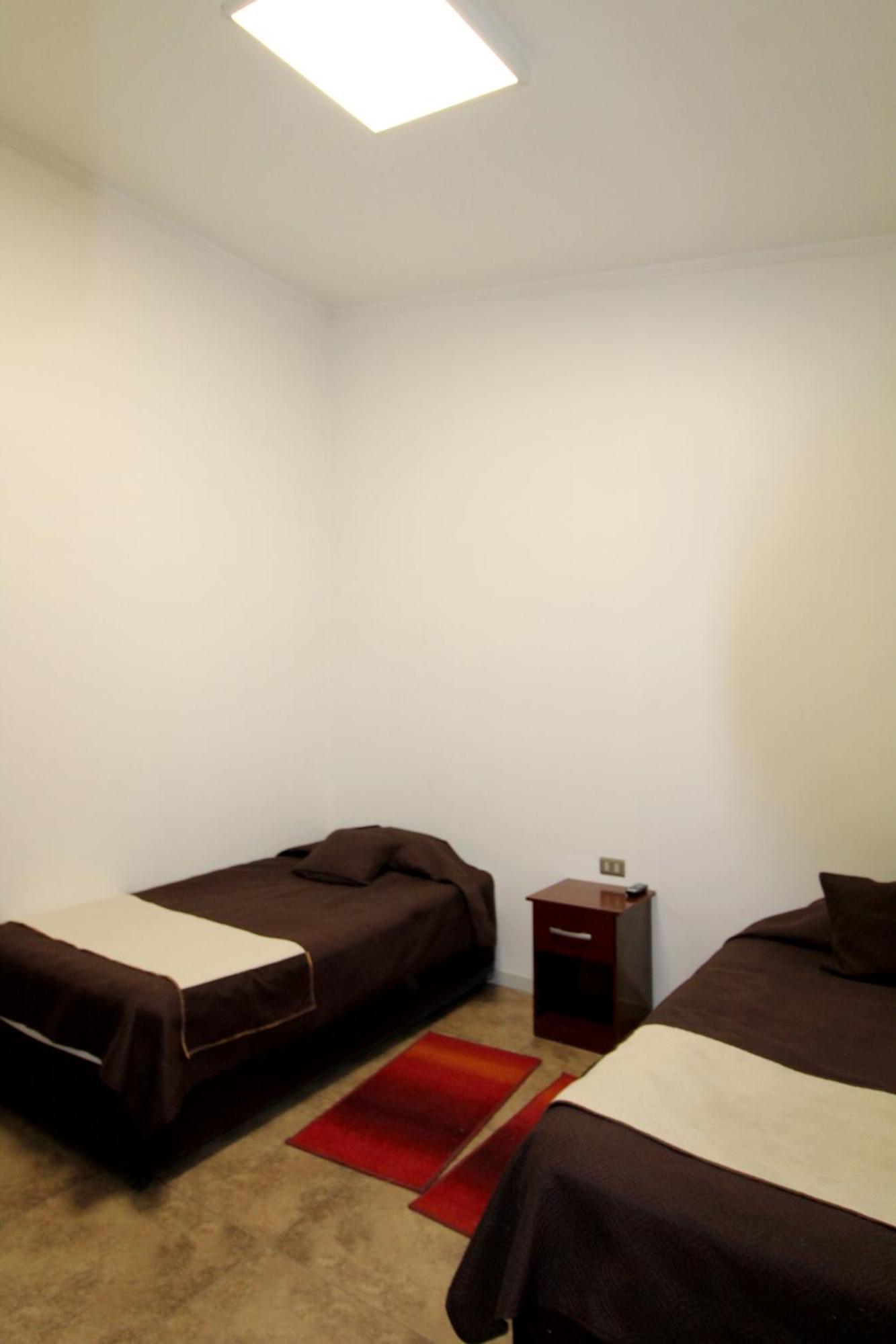 Juku Hostal كالاما المظهر الخارجي الصورة
