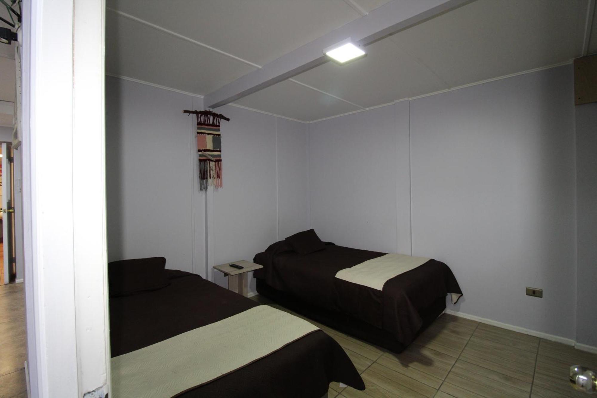 Juku Hostal كالاما المظهر الخارجي الصورة