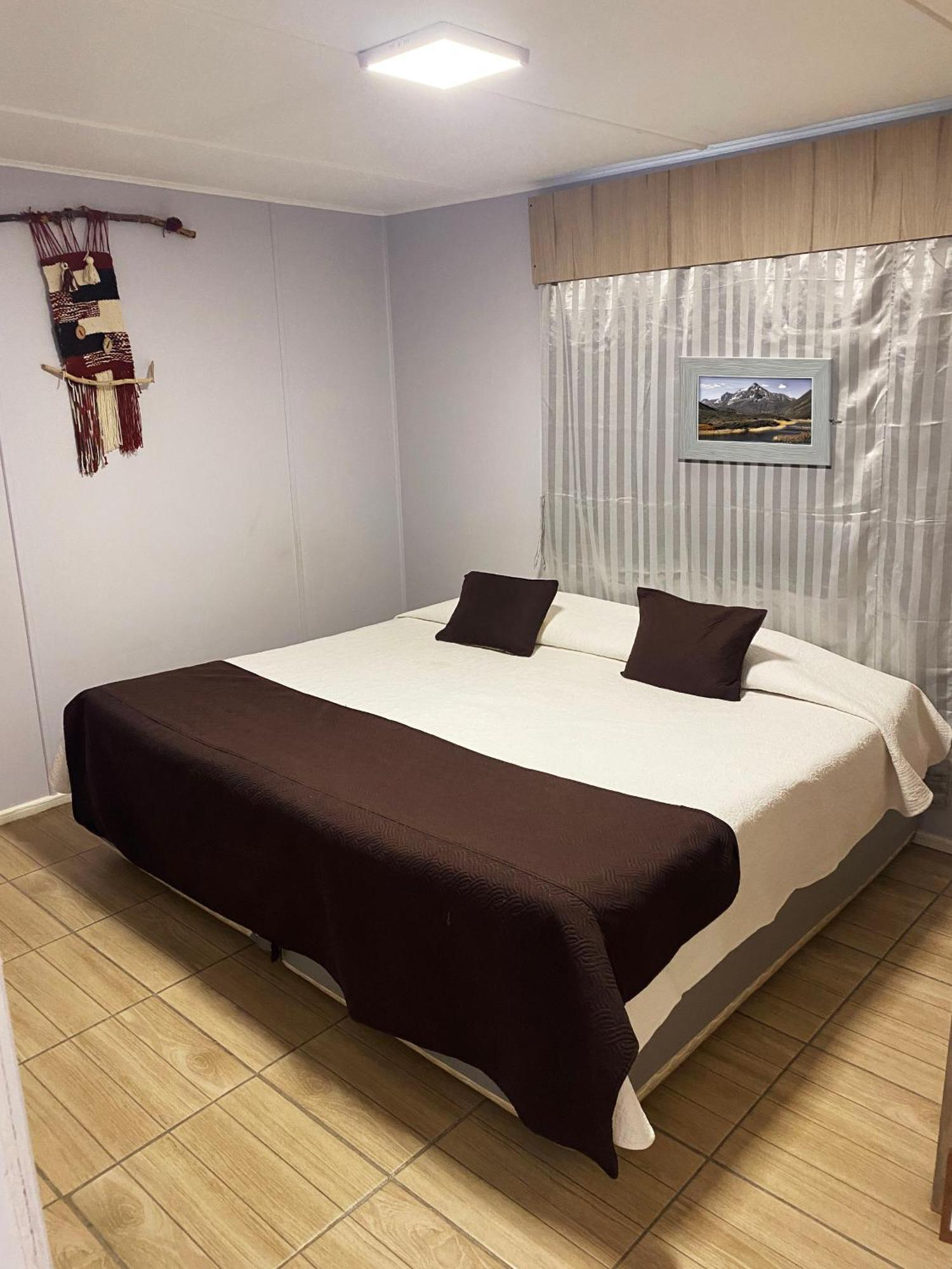 Juku Hostal كالاما المظهر الخارجي الصورة