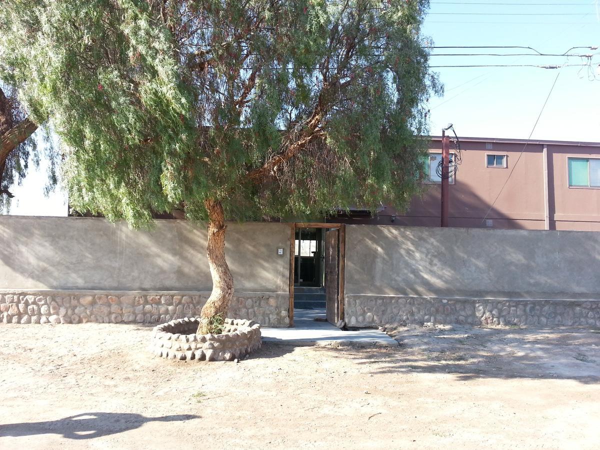 Juku Hostal كالاما المظهر الخارجي الصورة